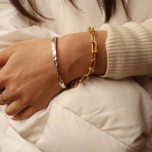 CLARA ARMBAND