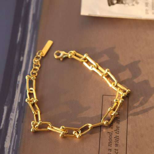 CLARA ARMBAND